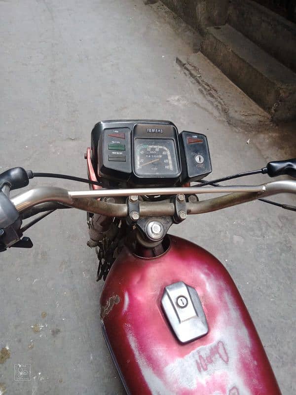 Yamaha ybr100cc urgent sale 4