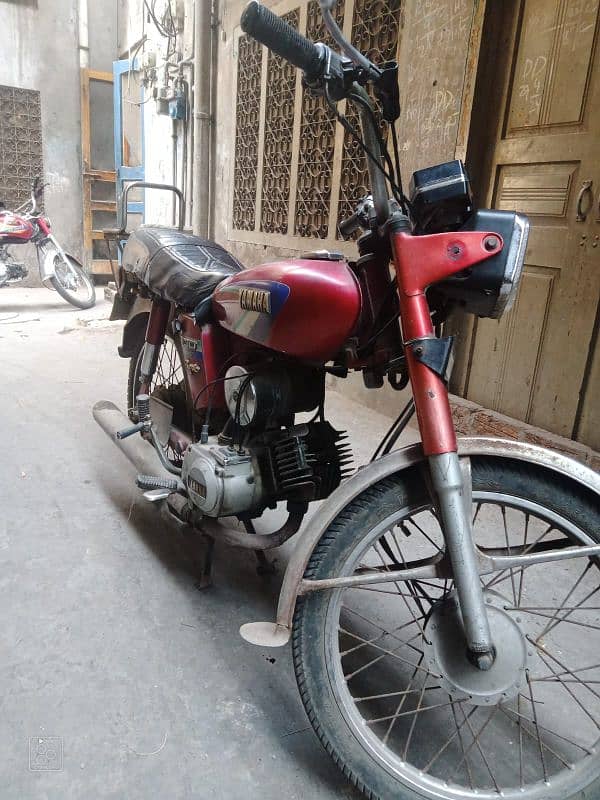 Yamaha ybr100cc urgent sale 7