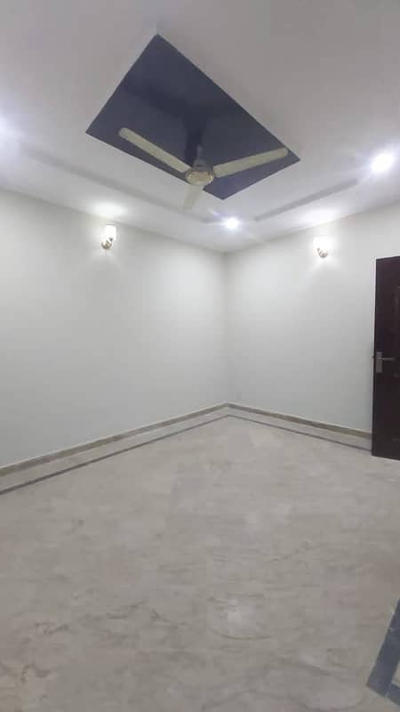 5 Marla Used House For Sale In Bahria town Lahore 6