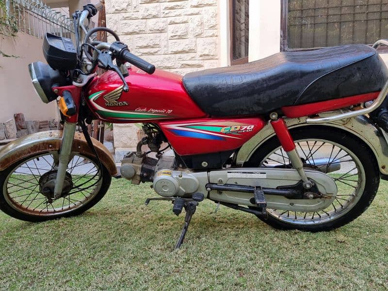 Honda CD 70- 2015 Model-  Price is Final 5