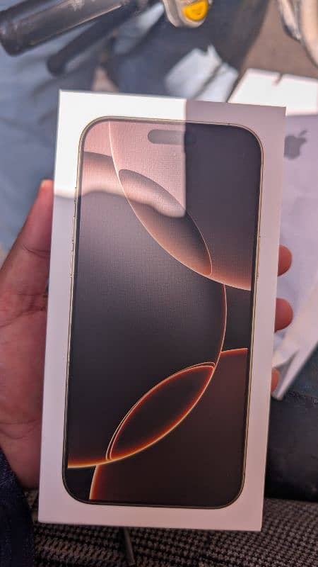 iphone. 16 pro max 256 titanium desert 1