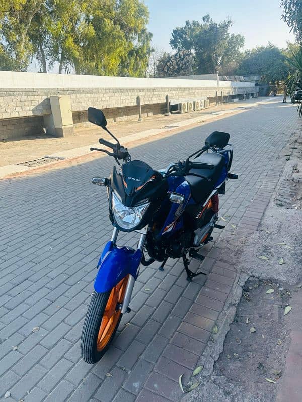 only 600 km driven 10/10 condition Honda 150F 1