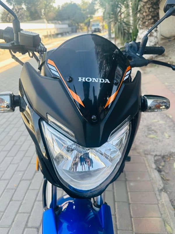 only 600 km driven 10/10 condition Honda 150F 8