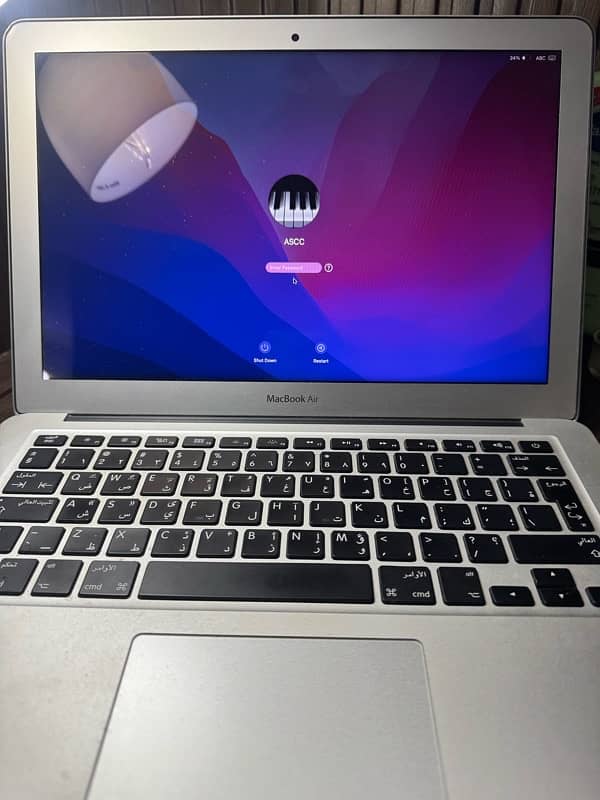 MacBook Air (13-inch, 2017) 8