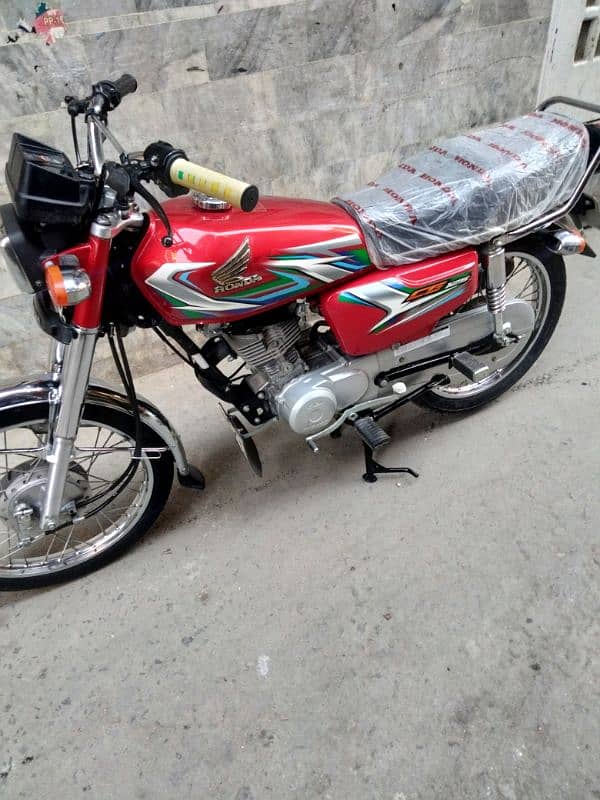 Honda 125 2023 11