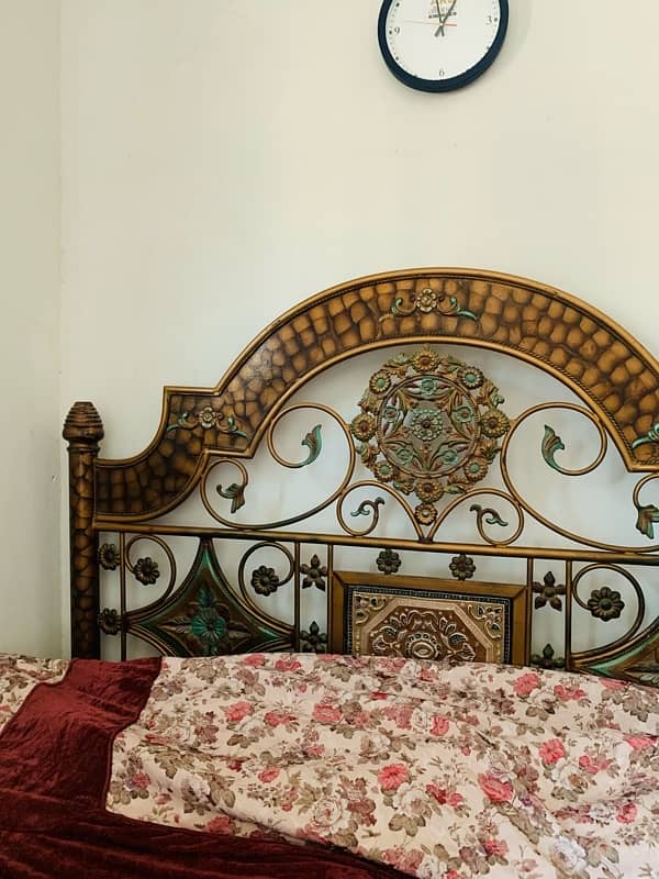 Iron double bed set for sale 2