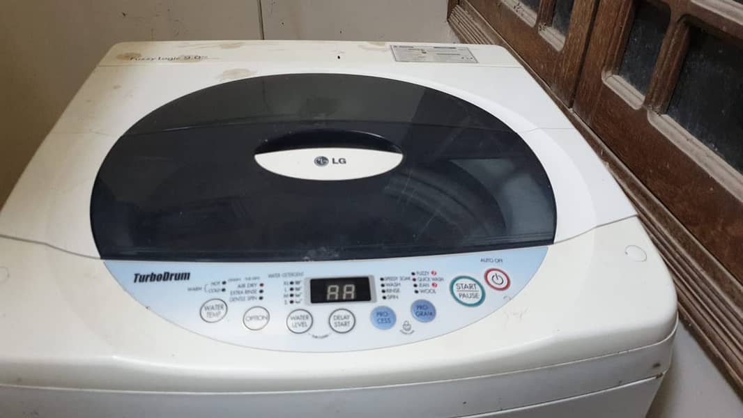 LG 9kg Top Load Washing Machine 1