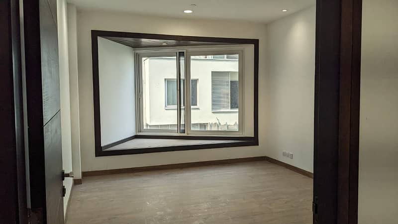 Topnotch Location 1130 Sqft 1 Bedroom Apartment For Rent In Penta Square Phase 5 Lahore 4