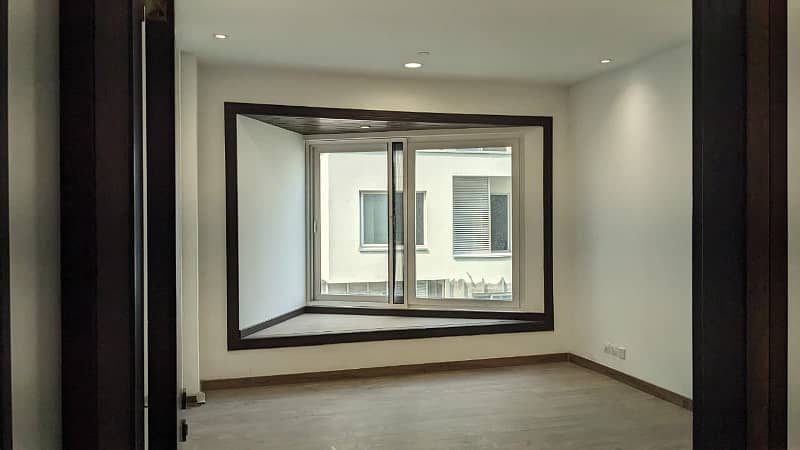 Topnotch Location 1130 Sqft 1 Bedroom Apartment For Rent In Penta Square Phase 5 Lahore 9