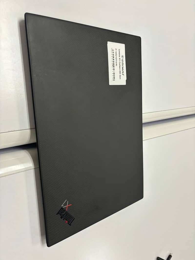 Lenovo ThinkPad X1 Carbon. 3