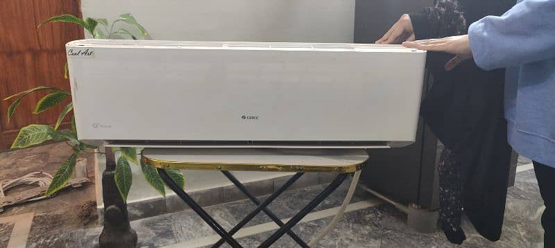 gree 1 ton split ac  inverter just few month used ha 0