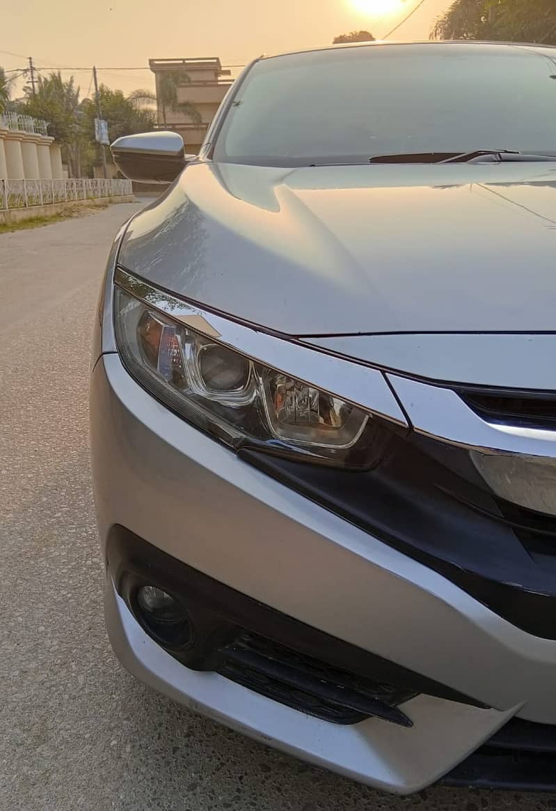 Honda Civic i-vtec Oriel 2017 1