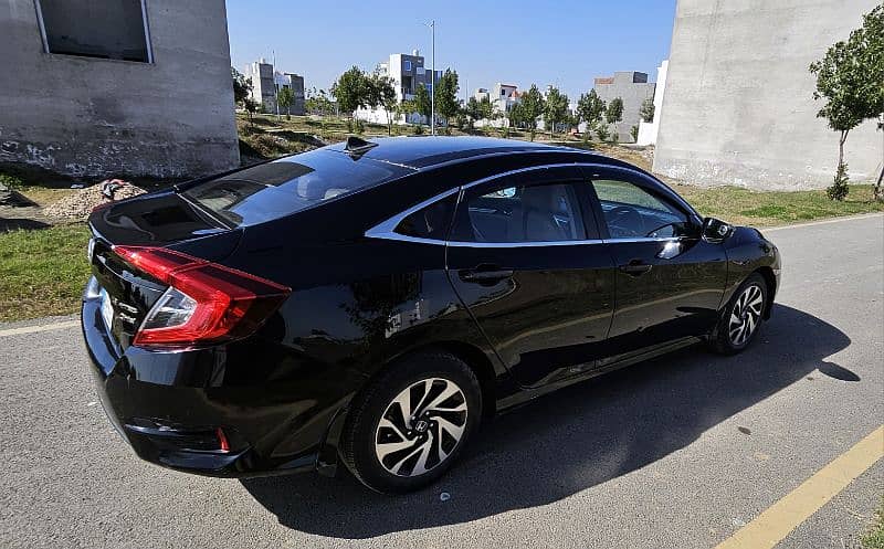 Honda Civic X 1.8L (2018) Top Variant - Red Meter 8