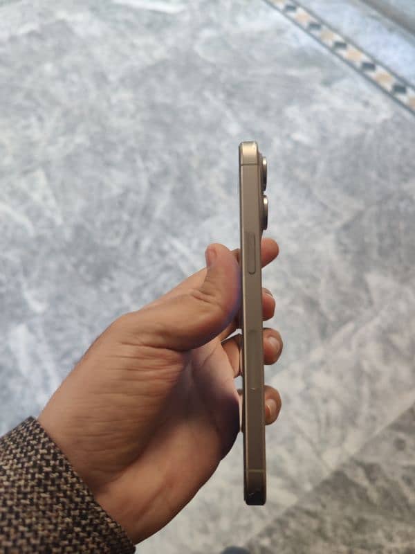 iphone 15 pro max 256gb Jv Natural titanium 90% health waterpak 2