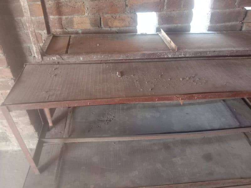 iron sitting table 1