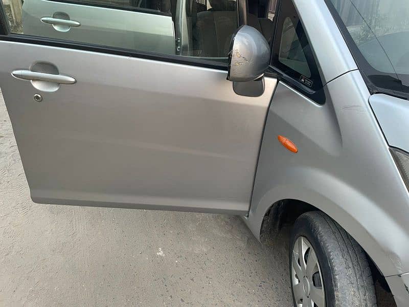 Daihatsu Move Car For Sale in Lahore 2013 Registration 3