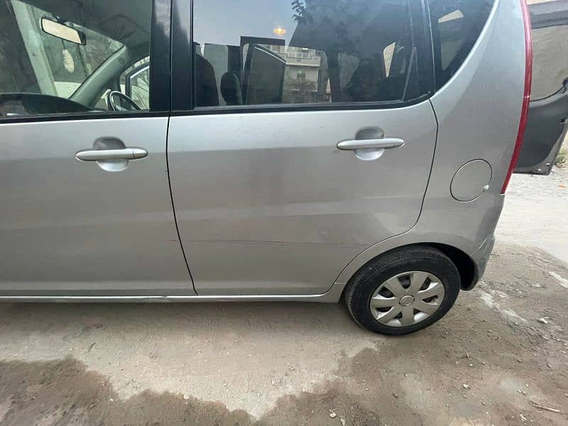 Daihatsu Move Car For Sale in Lahore 2013 Registration 9