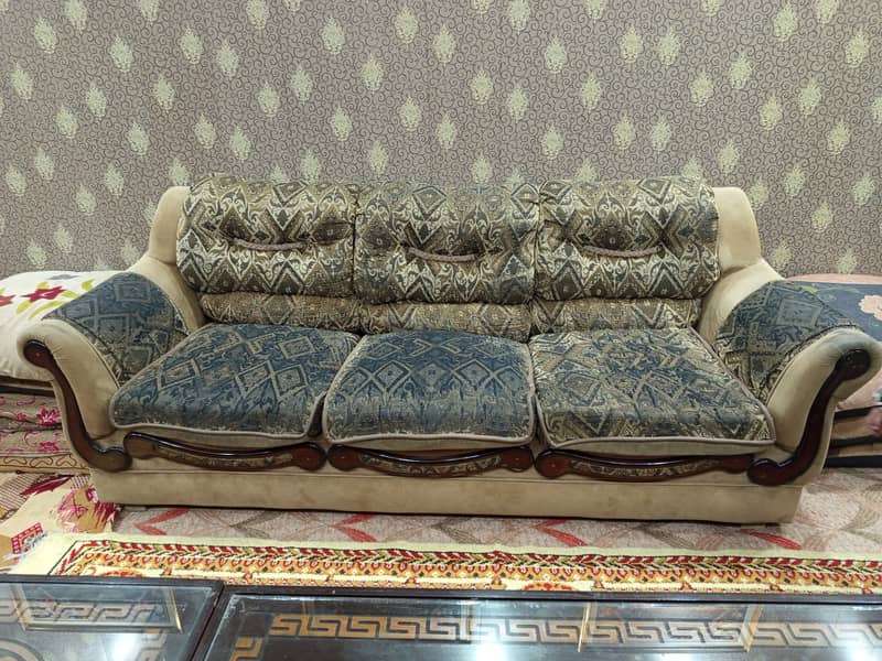 Sofa set 7 seater good condition 2