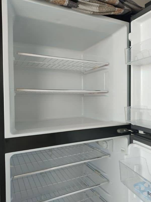 Haier refrigerator. 0