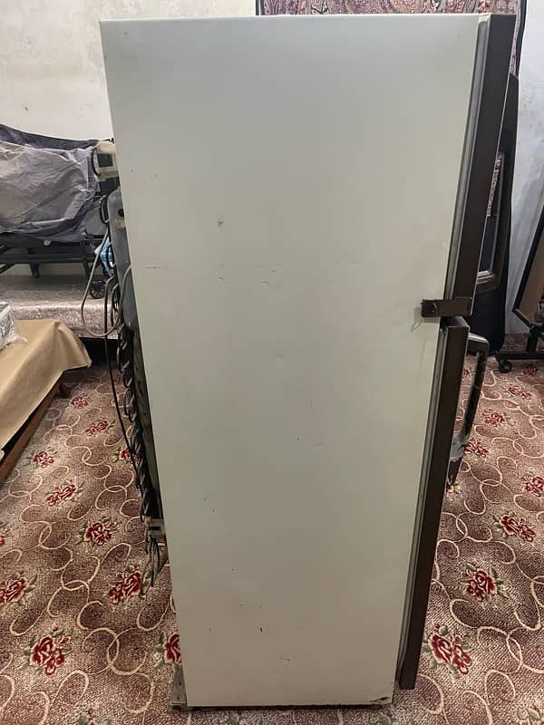 Fridge for sale 2 door in good condition 5