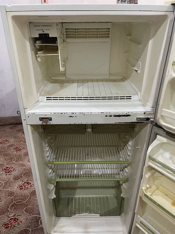 Fridge for sale 2 door in good condition 10