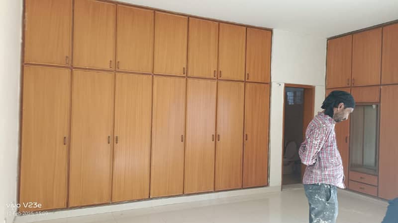 2 Kanal Upper Portion With Servant Quarter Is Available For Rent In Dha Phase 1 Near H Block 9