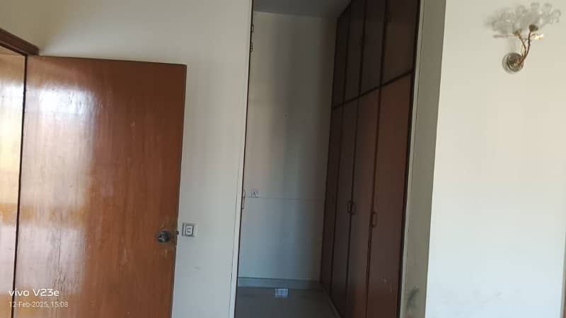 2 Kanal Upper Portion With Servant Quarter Is Available For Rent In Dha Phase 1 Near H Block 21