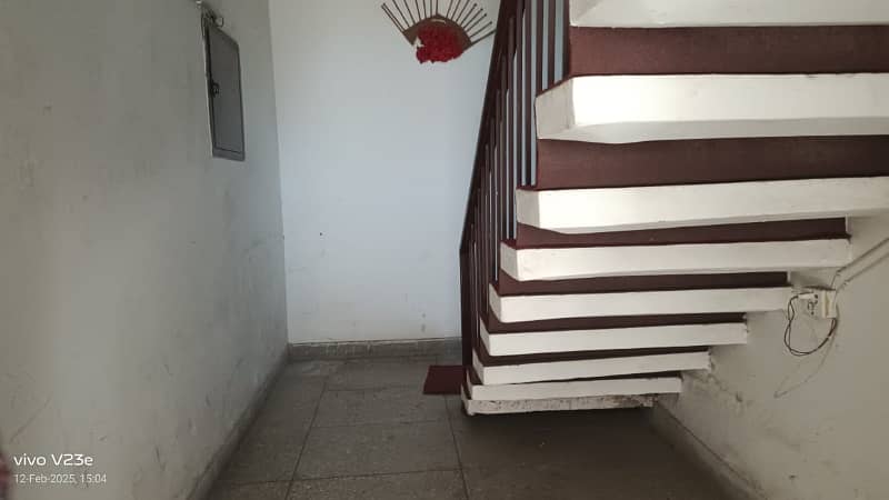 2 Kanal Upper Portion With Servant Quarter Is Available For Rent In Dha Phase 1 Near H Block 29