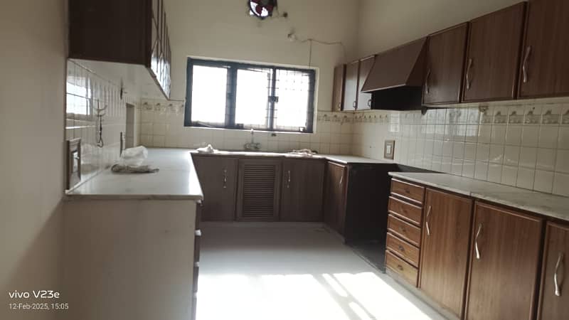 2 Kanal Upper Portion With Servant Quarter Is Available For Rent In Dha Phase 1 Near H Block 31