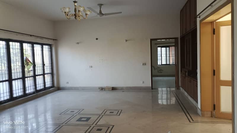 2 Kanal Upper Portion With Servant Quarter Is Available For Rent In Dha Phase 1 Near H Block 32