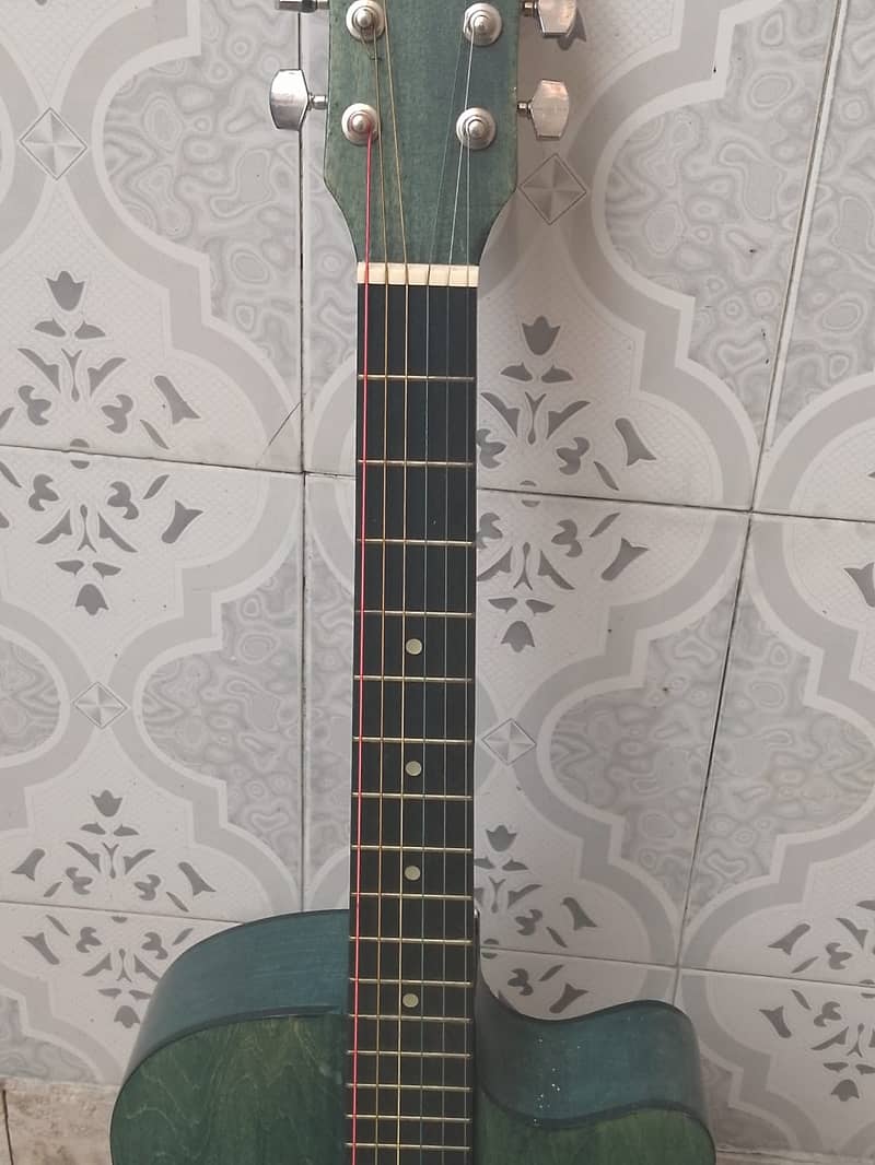 Acoustic guitar Full size 1