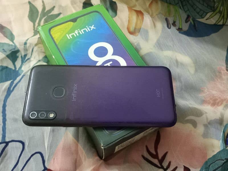 infinix hot 8 lite 2/32 condition finger print front back camera ok 5