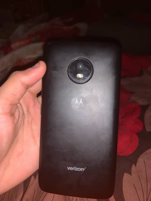 Moto E4 0