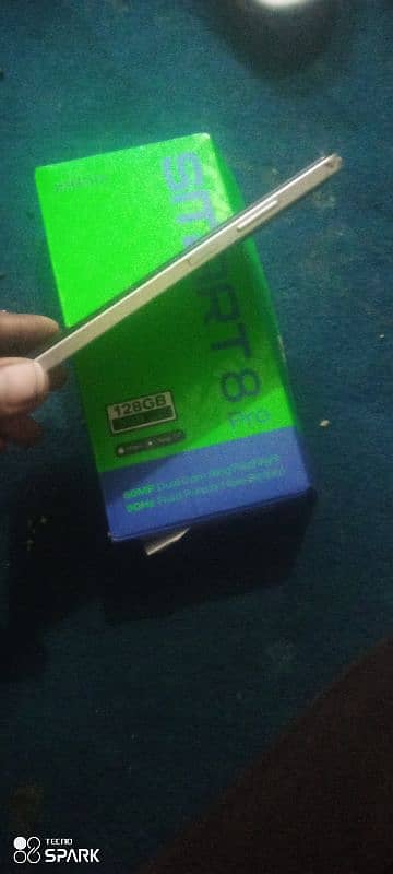 infinix smart 8 pro new jasa h single hand use 2