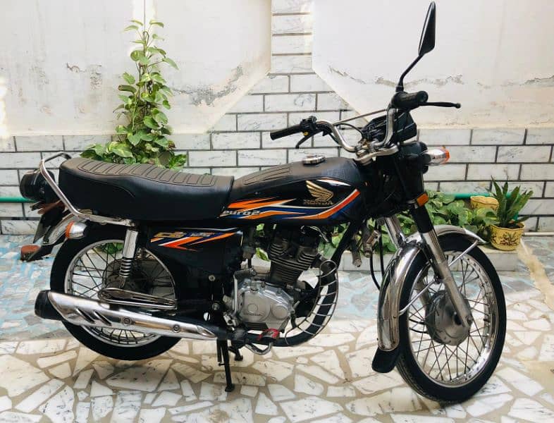 Honda [ 125 ] 2018 model best condition 4