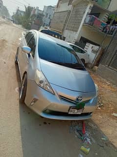 Toyota Prius Alpha 2011