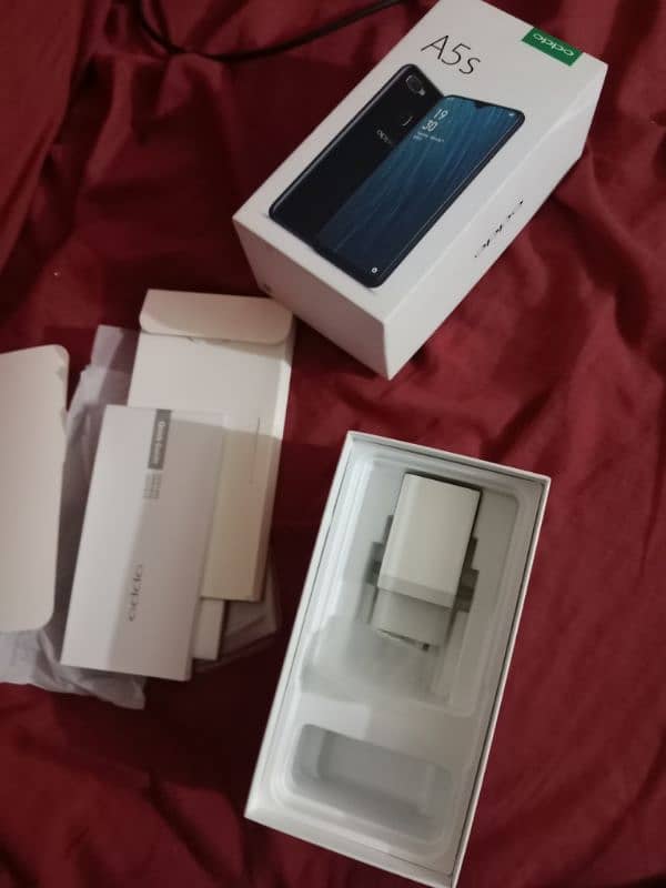 oppo A5s used phone with box 3,32 GB 8