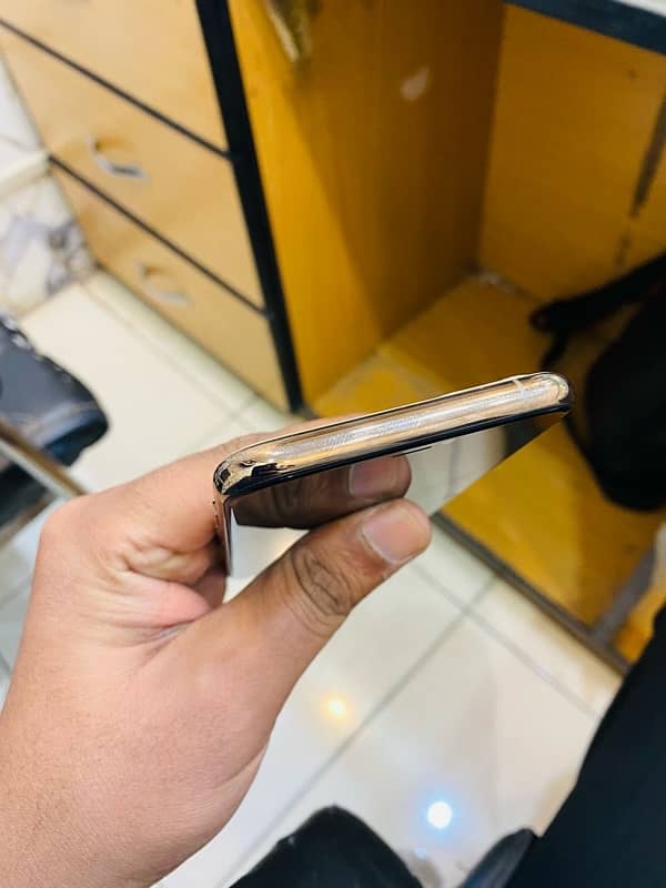 i phone 11 pro 256gb pta approved 4