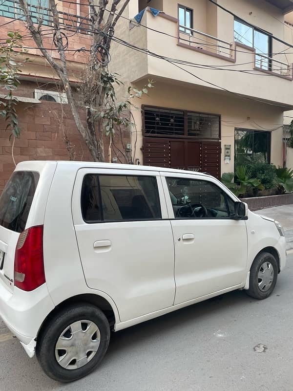 Suzuki Wagon R 2015 3