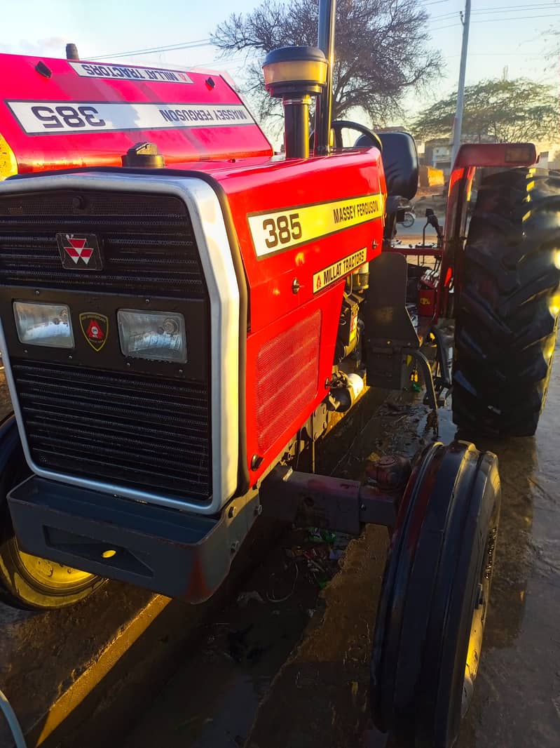 Massey Ferguson 385 0