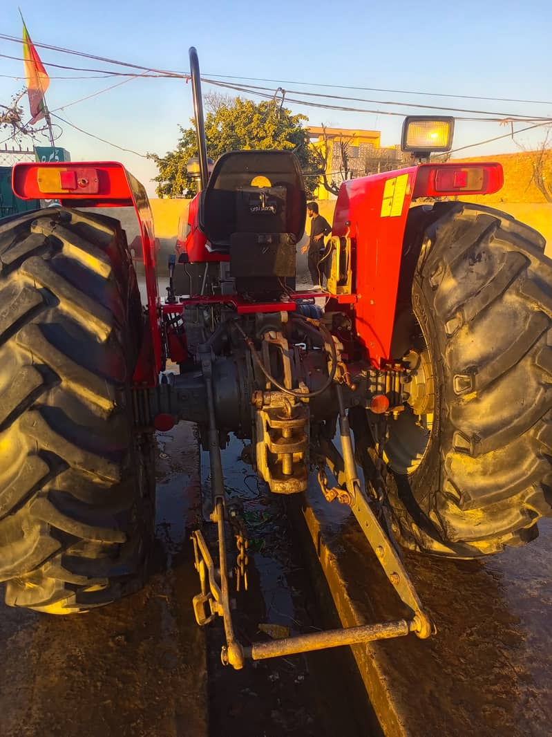 Massey Ferguson 385 1