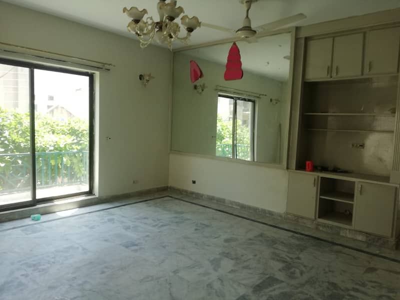 5 Marla Full House Is Available For Rent In Dha Phase 3 Near McDonalds Y Block 28