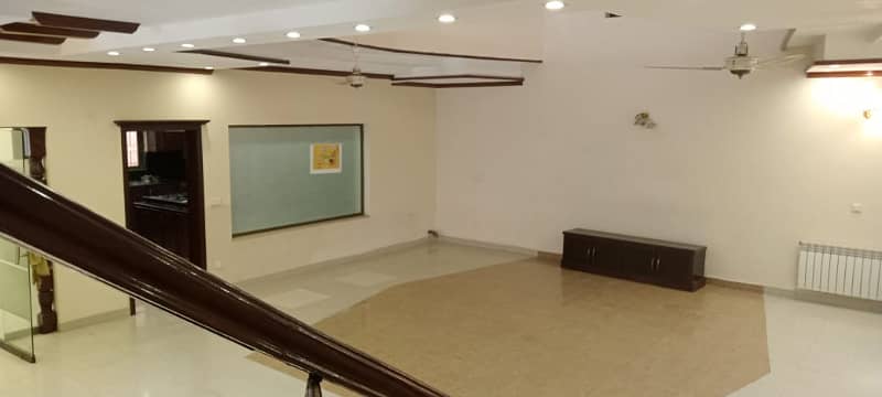 2 KANAL FULL HOUSE IS AVAILABLE FOR RENT IN DHA PHASE 2 Near Lalik Jan Chowk 7