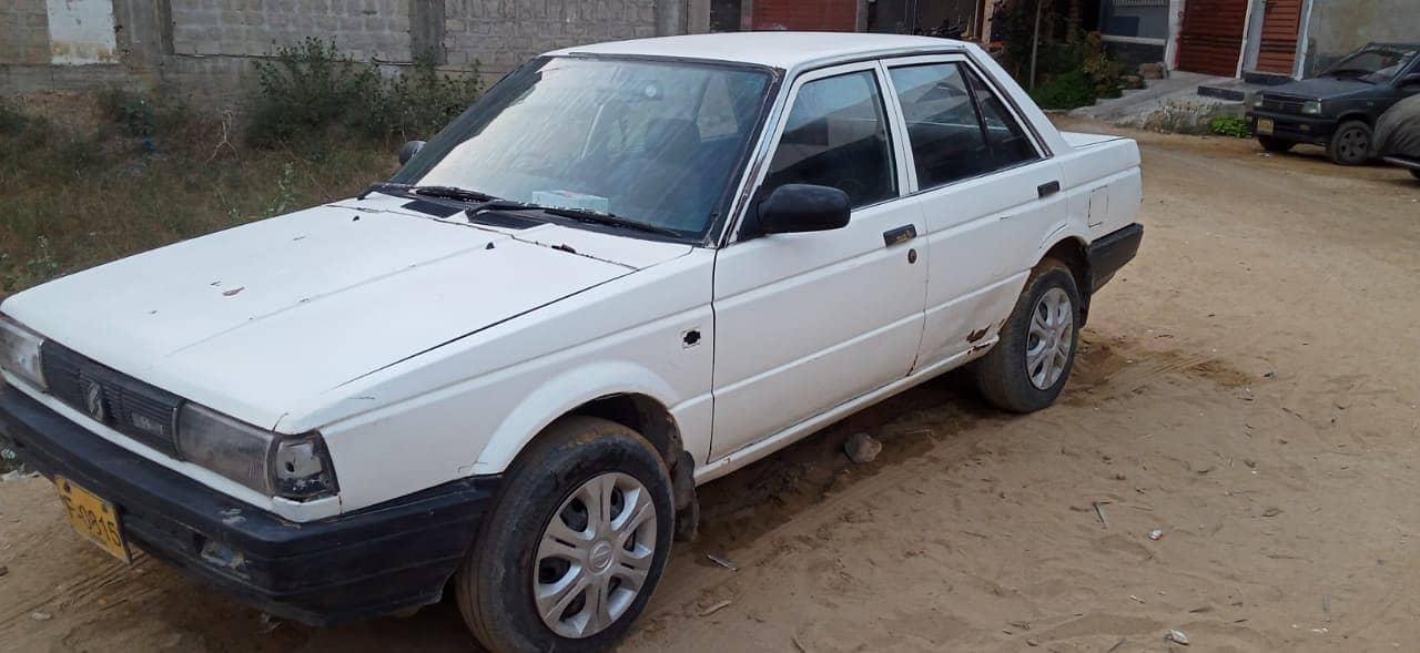 Nissan Sunny 1000cc 4