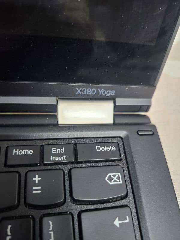 Lenovo yoga X380 thinkpad core i5 8gen 2