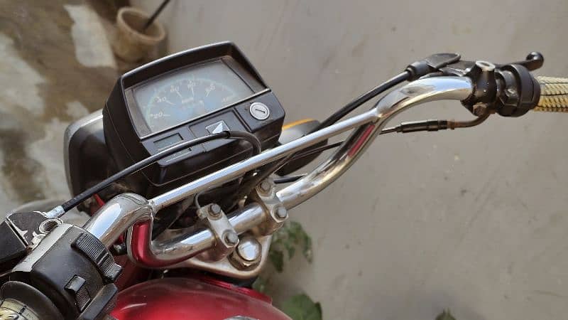 Honda CD70 15