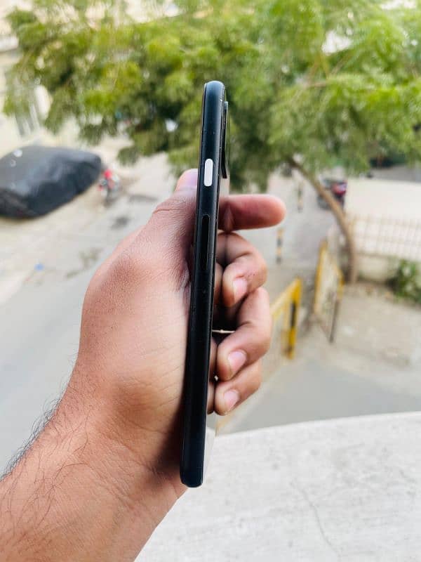 Google pixel 4 8