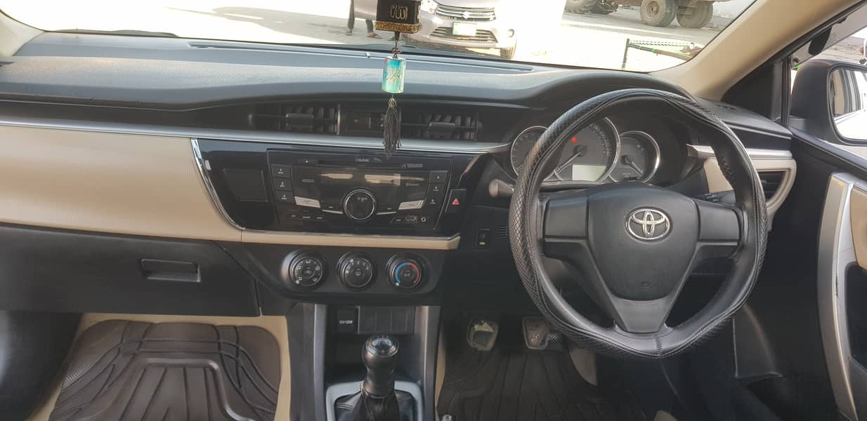 Toyota Corolla GLI 2014 9