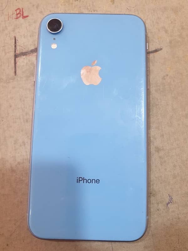 iPhone XR 1