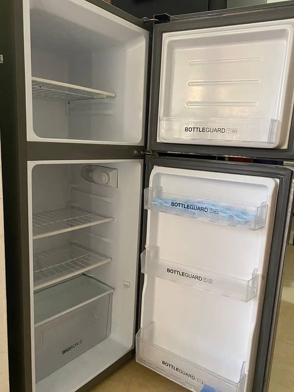 Haier Refrigerator - HRF 186 3